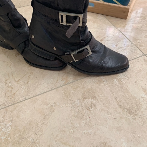 Free People edgy cool boots, barely worn, size 38 (size 8), deep brown - Picture 2 of 4